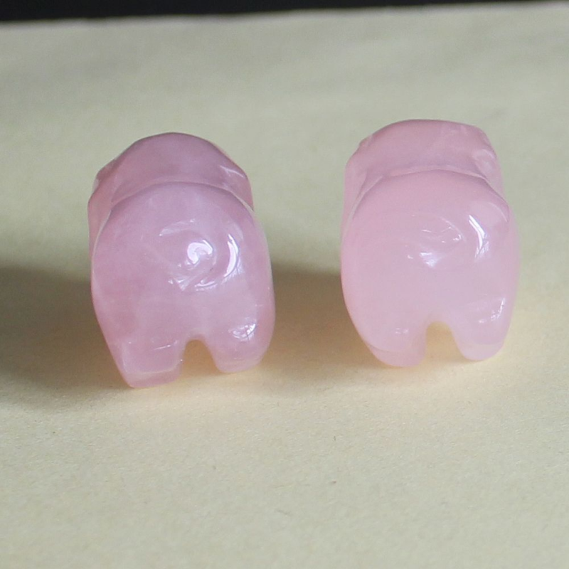 2pcs Mini carved gemstome crystal pig figurine animal carving pockets stone 30mm