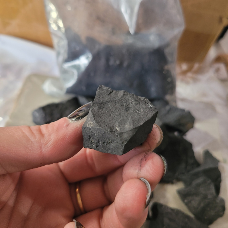 Raw Shungite Crystal Rough Material EMF Blocker Purification 2 lbs/1 kilo