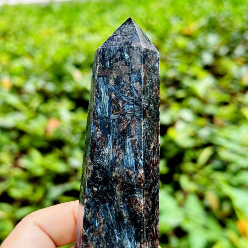 303g Natural Firework Stone Quartz Obelisk Crystal Wand Point Tower Healing