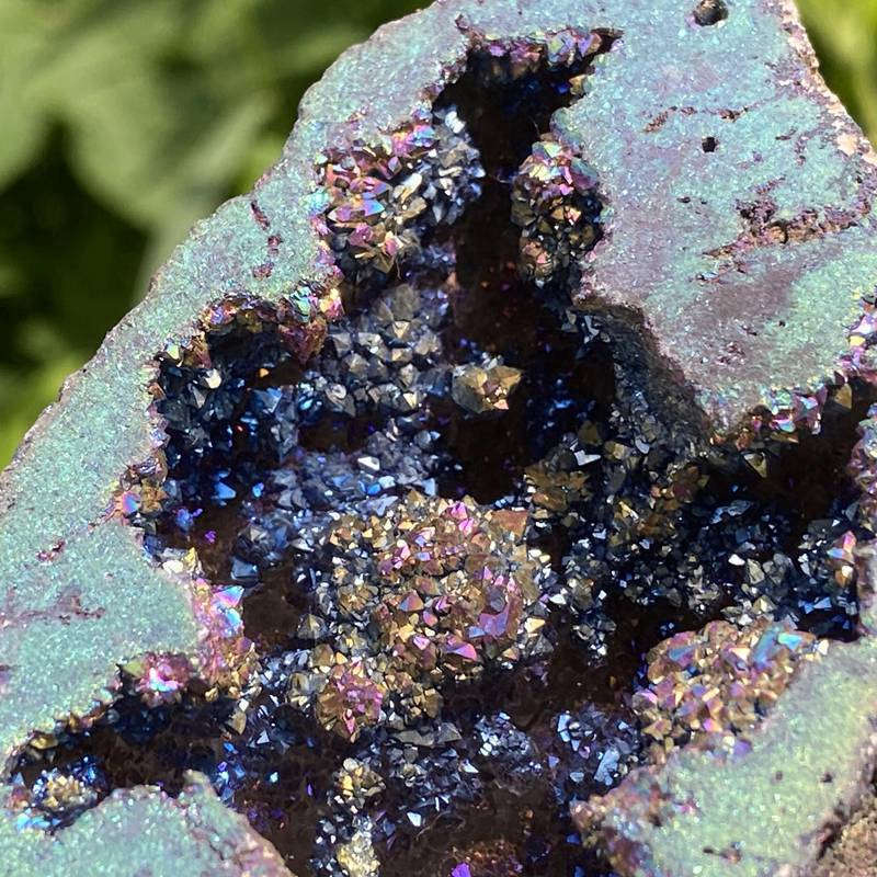 170g Electroplating color Natural Crystal Agate cave ornaments crystal cluster q