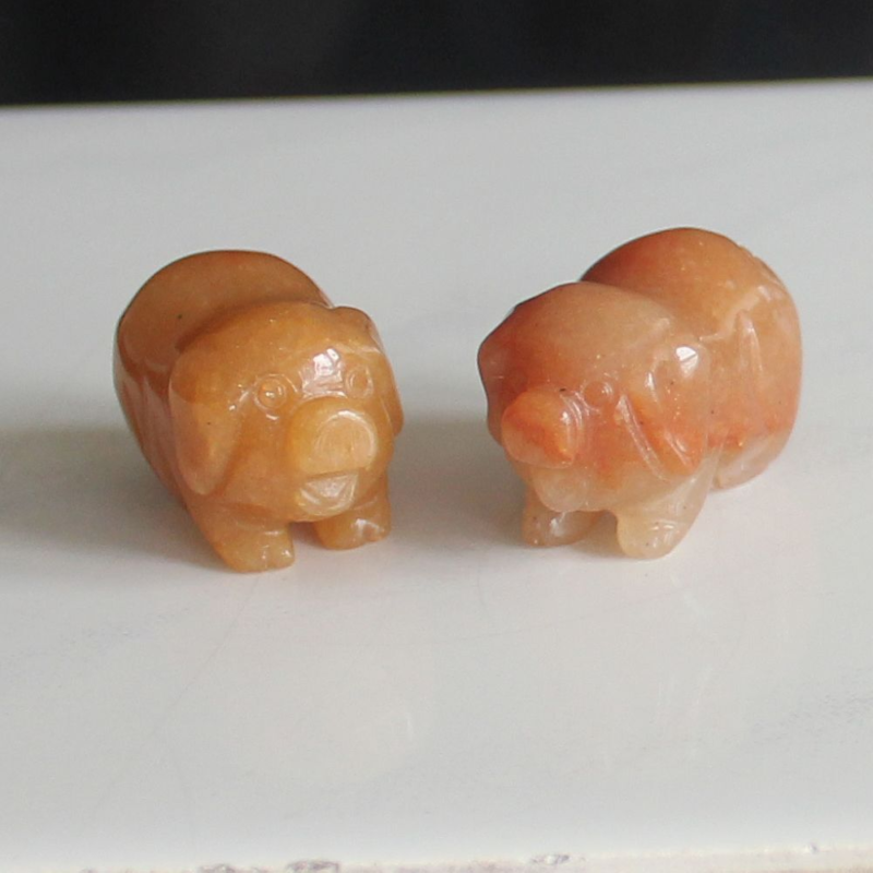 2pcs Mini carved gemstome crystal pig figurine animal carving pockets stone 30mm