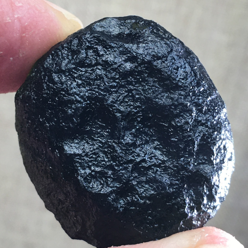 73.5Ct MOLDAVITE From Czech Republic From Meteorite Impact With Chips