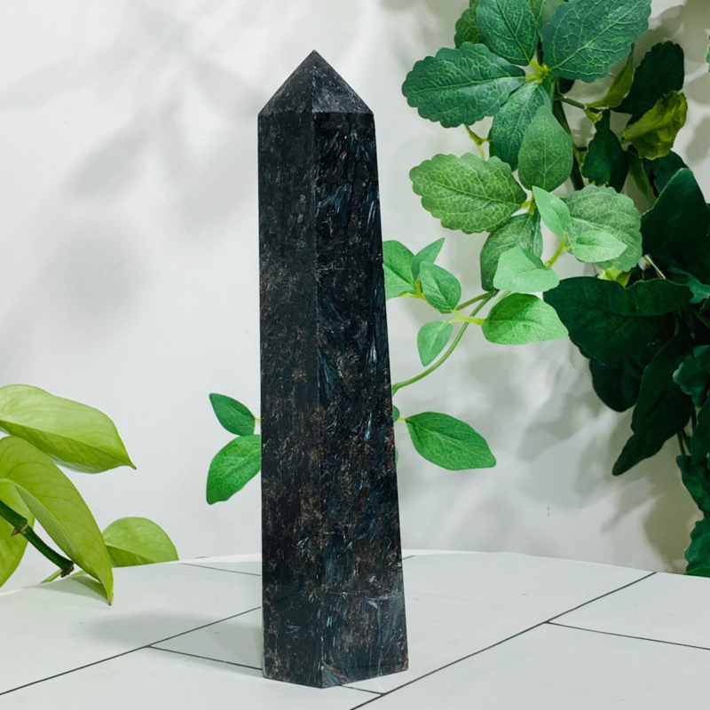 646g Natural Firework Stone Quartz Obelisk Crystal Wand Point Tower Healing