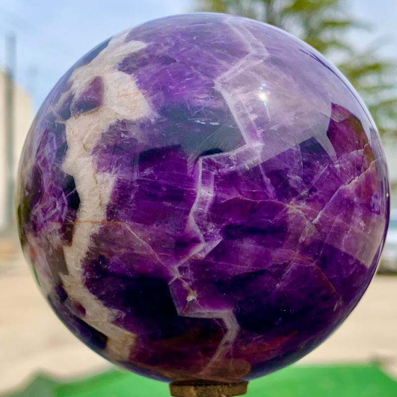 1.8LB Natural beautiful Dream Amethyst Quartz Crystal Sphere Ball Healing