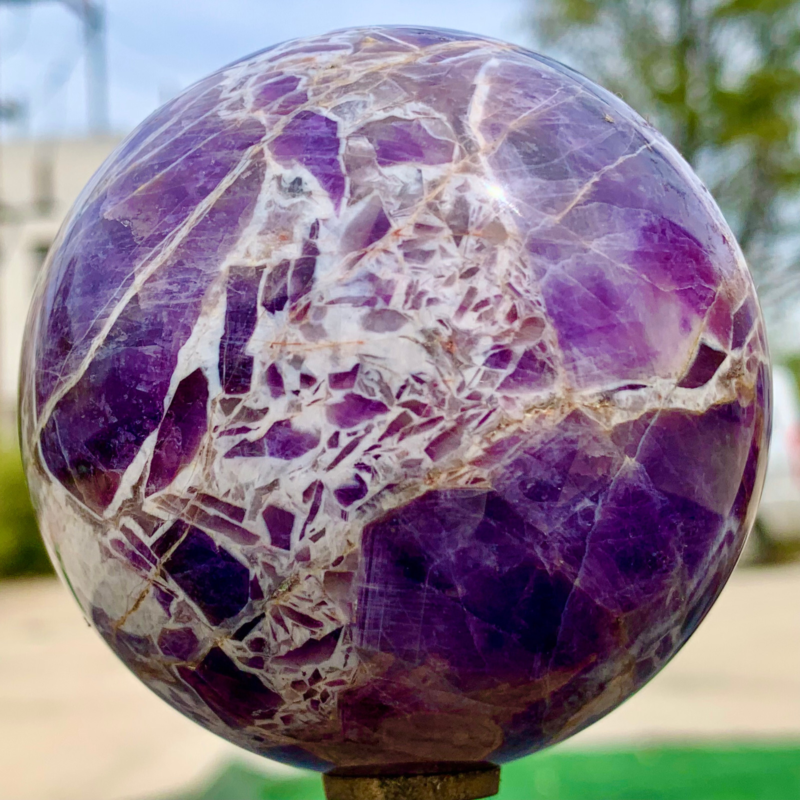 1.29LB Natural beautiful Dream Amethyst Quartz Crystal Sphere Ball Healing