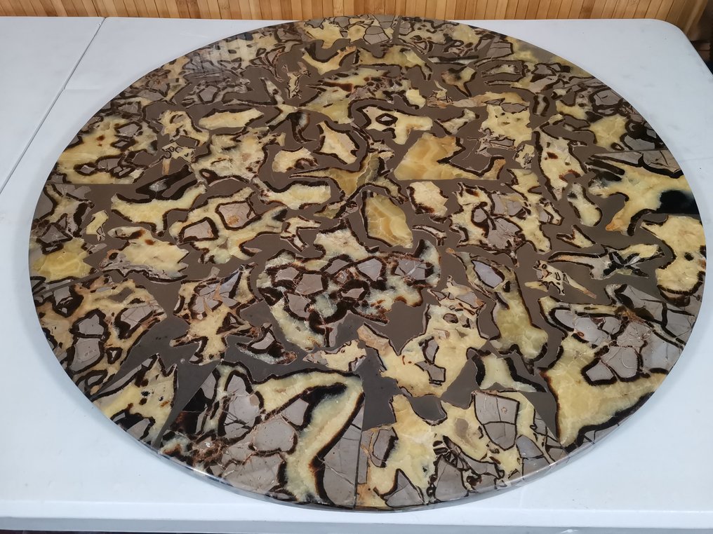 Rare Original Natural Septarian Table Top, Unique handmade.One of a kind! - Height: 70 cm - Width: 70 cm- 20 kg