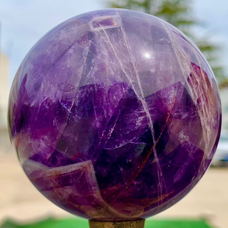 415G Natural beautiful Dream Amethyst Quartz Crystal Sphere Ball Healing