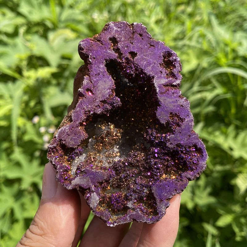 190g Electroplating color Natural Crystal Agate cave ornaments crystal cluster q