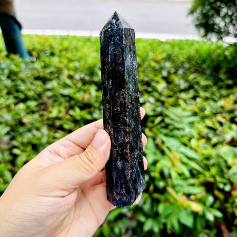 303g Natural Firework Stone Quartz Obelisk Crystal Wand Point Tower Healing