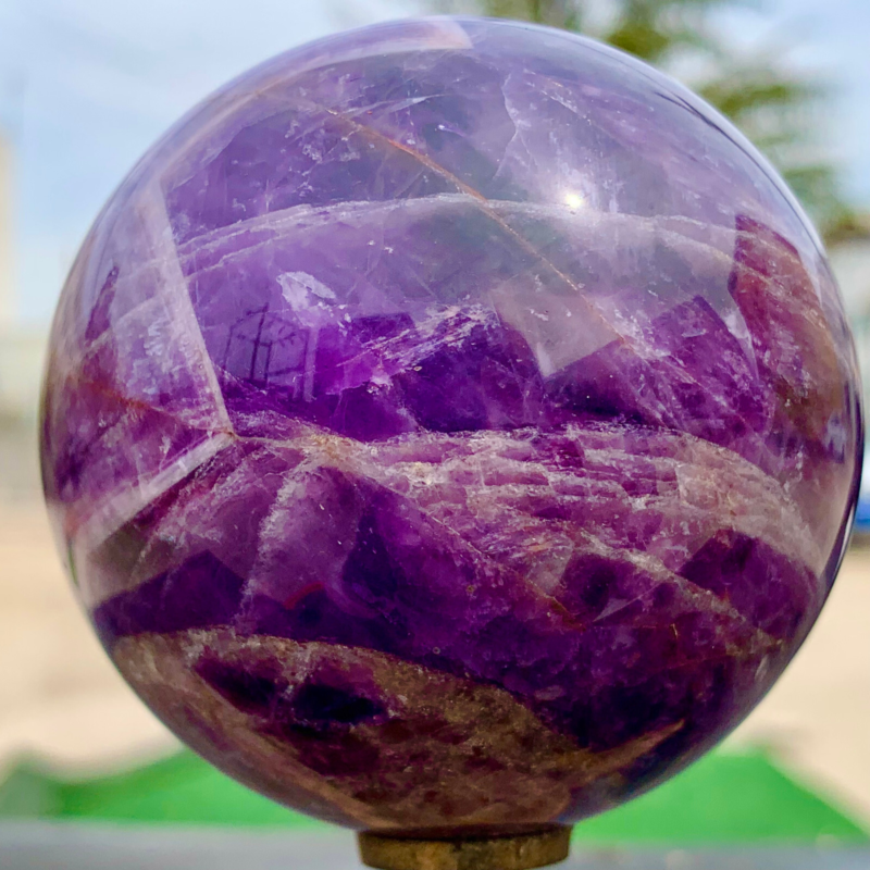 415G Natural beautiful Dream Amethyst Quartz Crystal Sphere Ball Healing