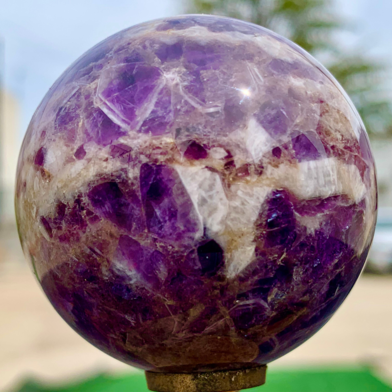 202G Natural beautiful Dream Amethyst Quartz Crystal Sphere Ball Healing