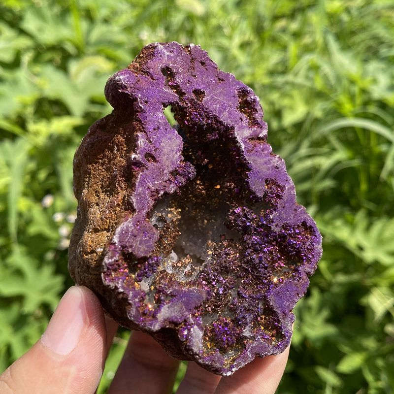 190g Electroplating color Natural Crystal Agate cave ornaments crystal cluster q