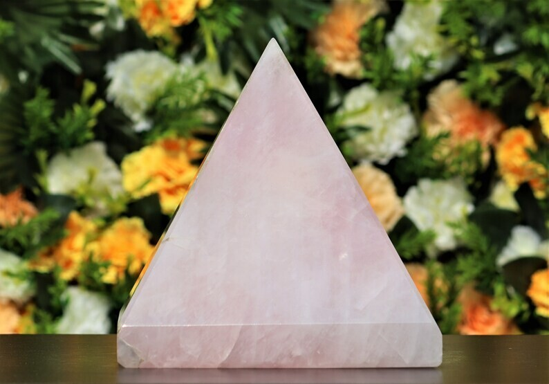Huge 185MM Natural Rose Quartz Natural Healing Metaphysical Chakra Pyramid Point