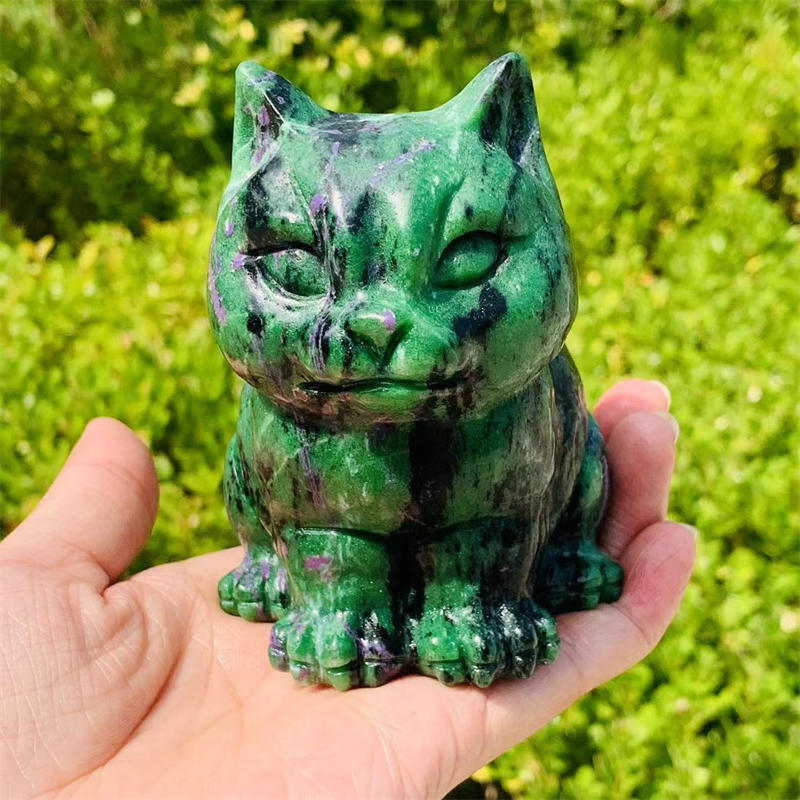 1pc Natural zoisite cat hand carved Quartz Crystal skull Reiki