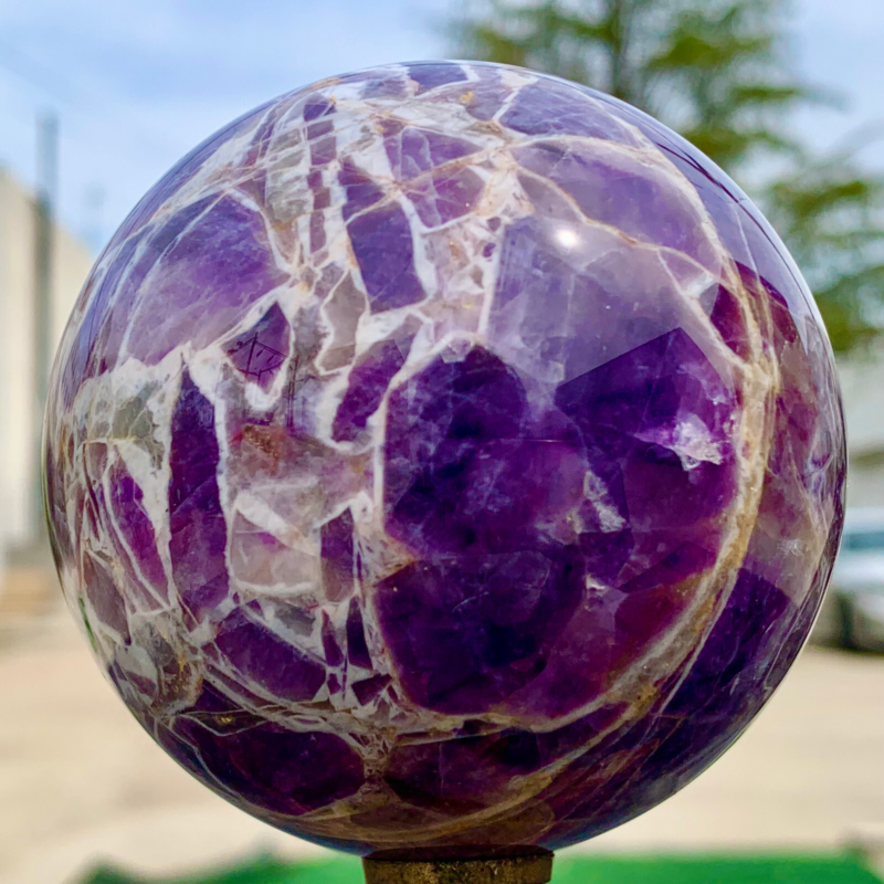 1.29LB Natural beautiful Dream Amethyst Quartz Crystal Sphere Ball Healing