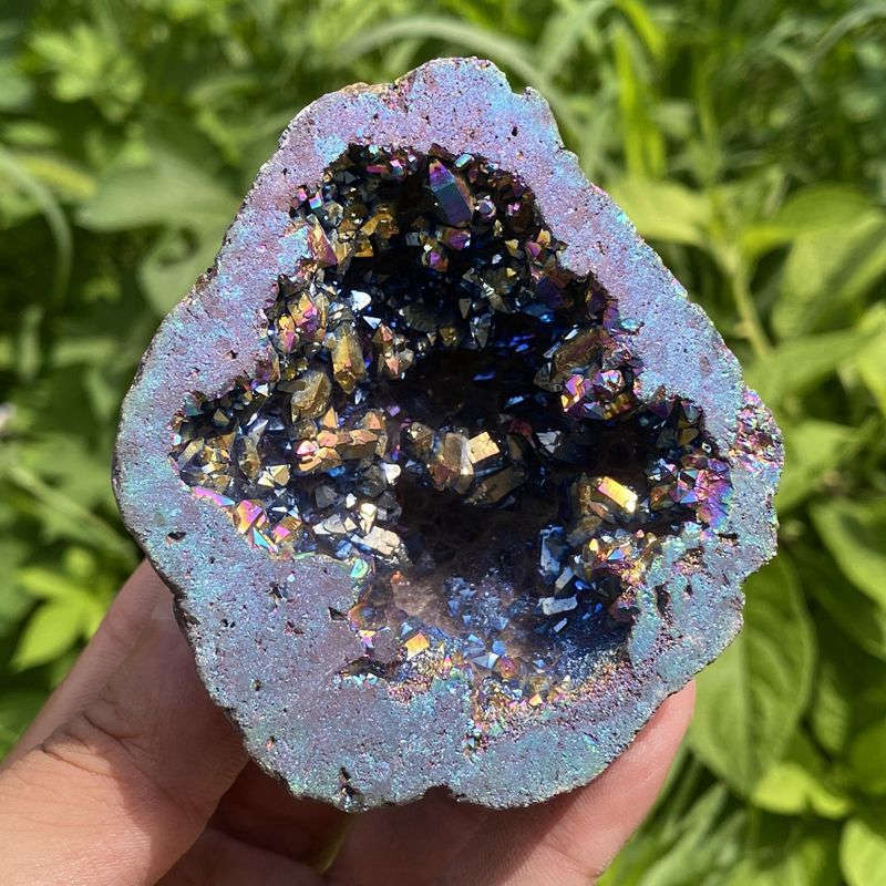 190g Electroplating color Natural Crystal Agate cave ornaments crystal cluster q