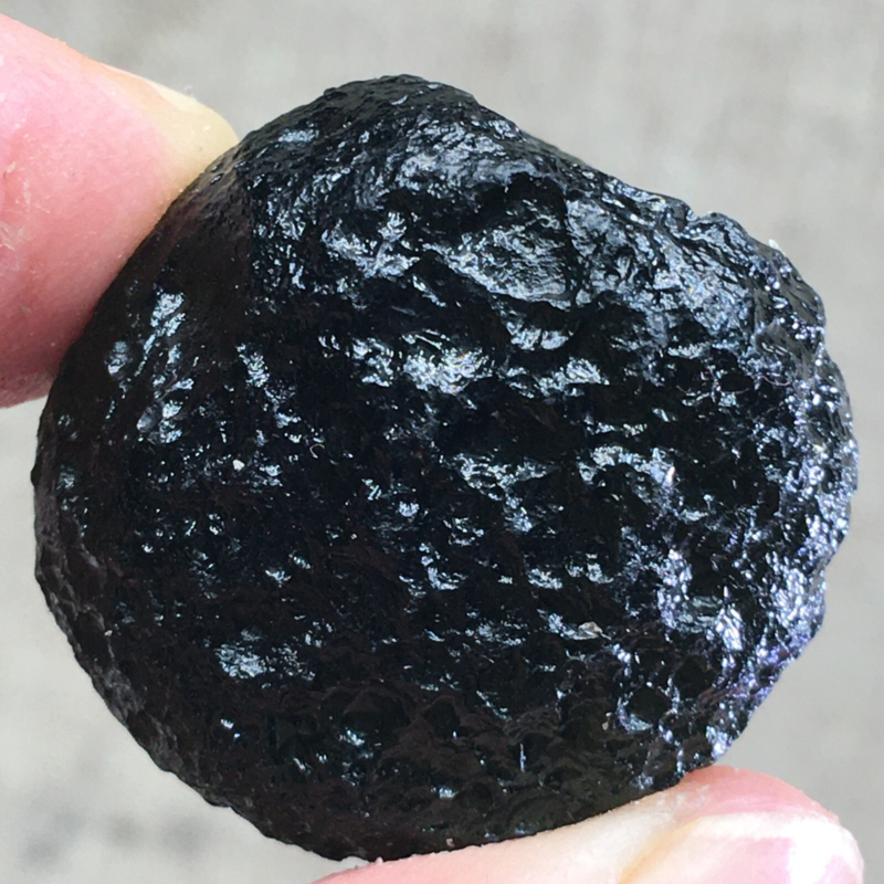 74.7Ct MOLDAVITE From Czech Republic From Meteorite Impact With Chips