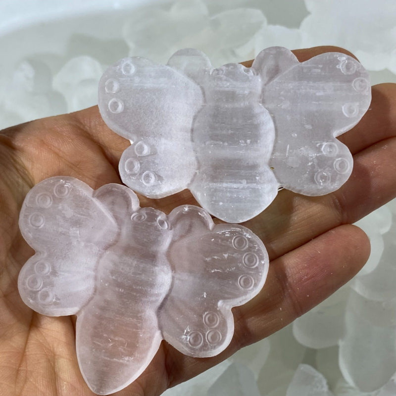 Natural Gypsum Selenite bee Hand Carved Quartz Crystal Reiki healing 1PC