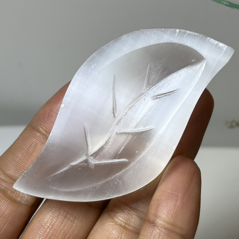 Natural Gypsum Selenite quartz leaves hand carved crystal healing ck20