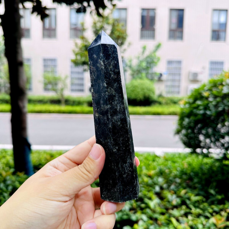 512g Natural Firework Stone Quartz Obelisk Crystal Wand Point Tower Healing