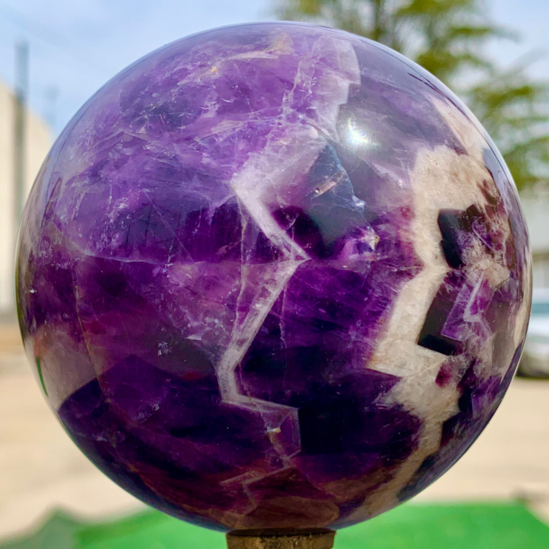 1.8LB Natural beautiful Dream Amethyst Quartz Crystal Sphere Ball Healing