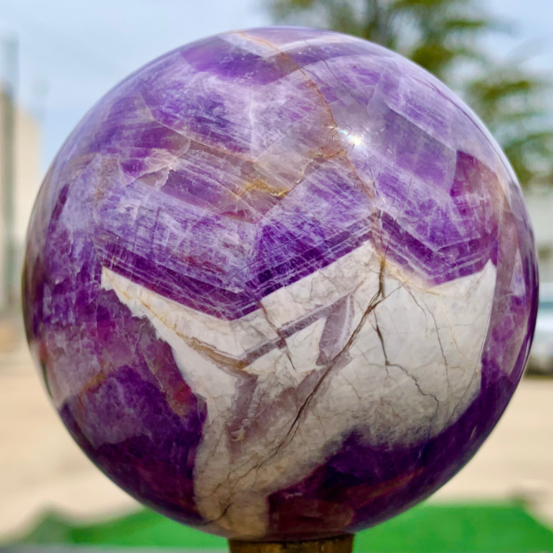 1.14LB Natural beautiful Dream Amethyst Quartz Crystal Sphere Ball Healing