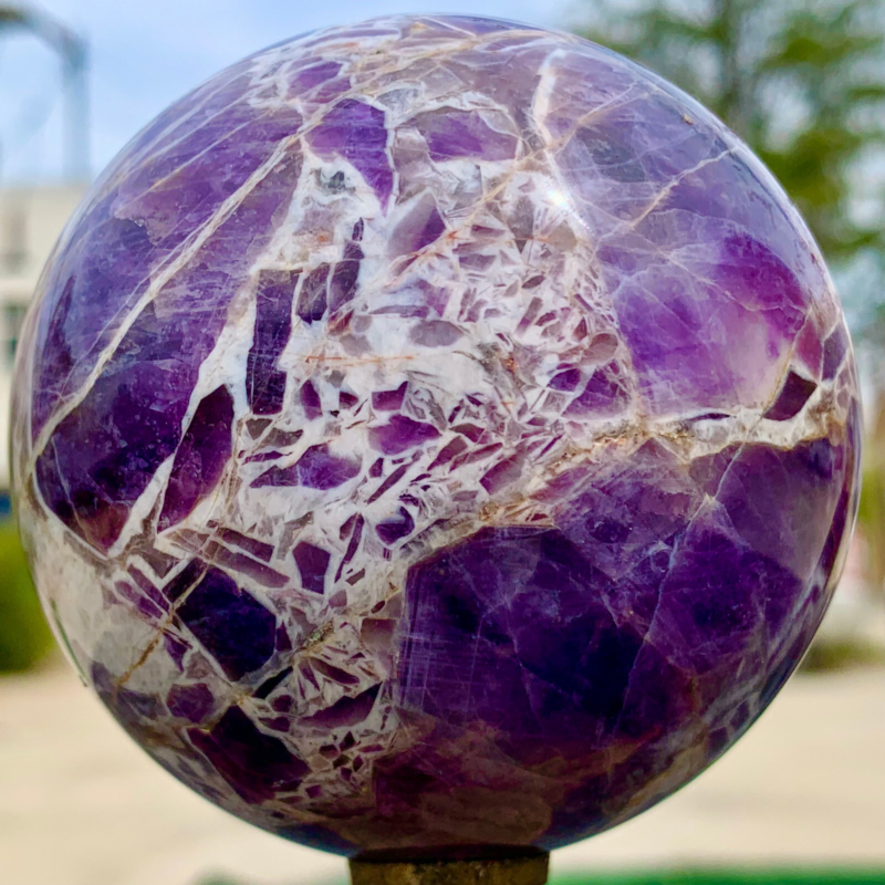 1.29LB Natural beautiful Dream Amethyst Quartz Crystal Sphere Ball Healing