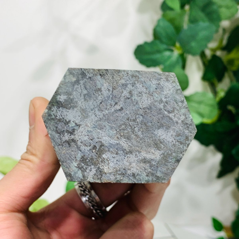 850g Natural Firework Stone Quartz Obelisk Crystal Wand Point Tower Healing