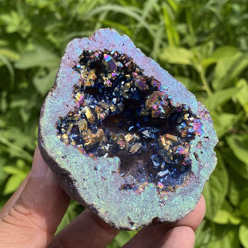 190g Electroplating color Natural Crystal Agate cave ornaments crystal cluster q