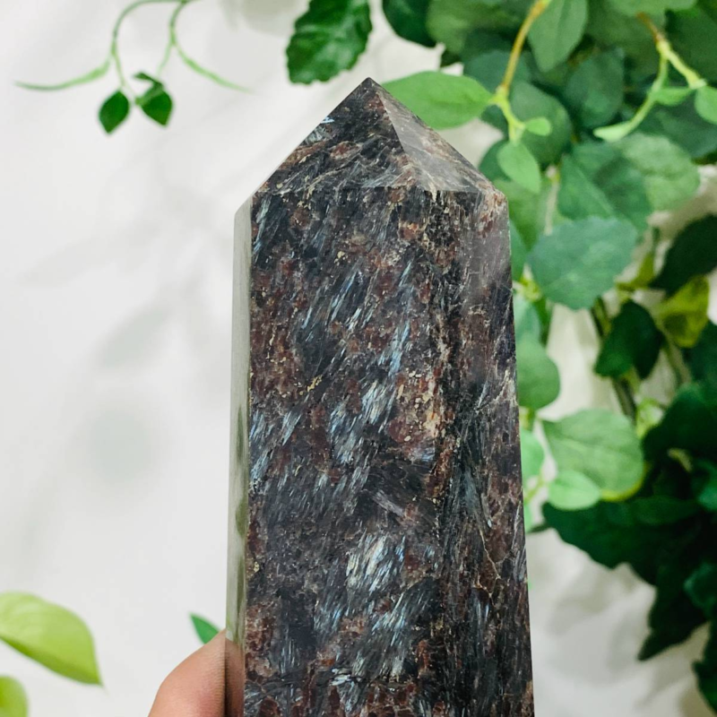 850g Natural Firework Stone Quartz Obelisk Crystal Wand Point Tower Healing