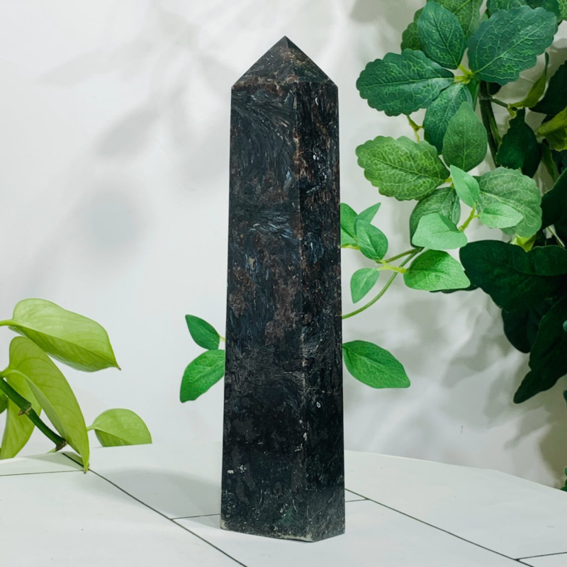 838g Natural Firework Stone Quartz Obelisk Crystal Wand Point Tower Healing