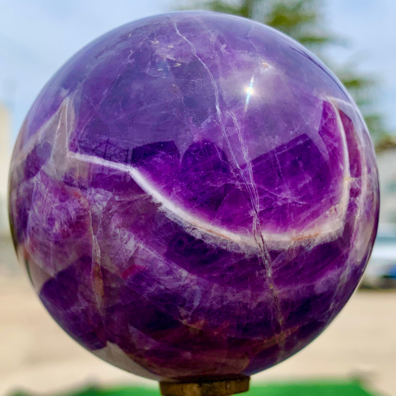 1.14LB Natural beautiful Dream Amethyst Quartz Crystal Sphere Ball Healing