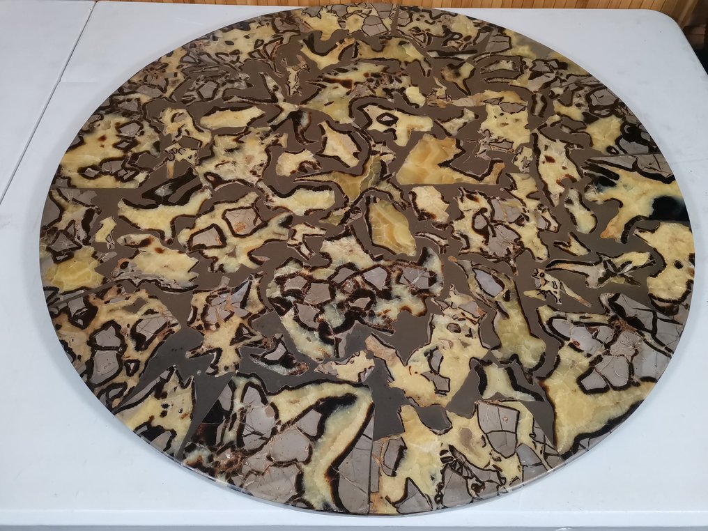 Rare Original Natural Septarian Table Top, Unique handmade.One of a kind! - Height: 70 cm - Width: 70 cm- 20 kg