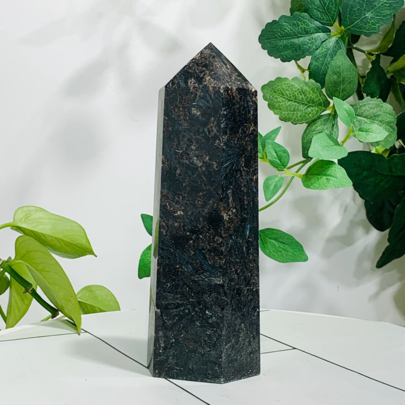 840g Natural Firework Stone Quartz Obelisk Crystal Wand Point Tower Healing