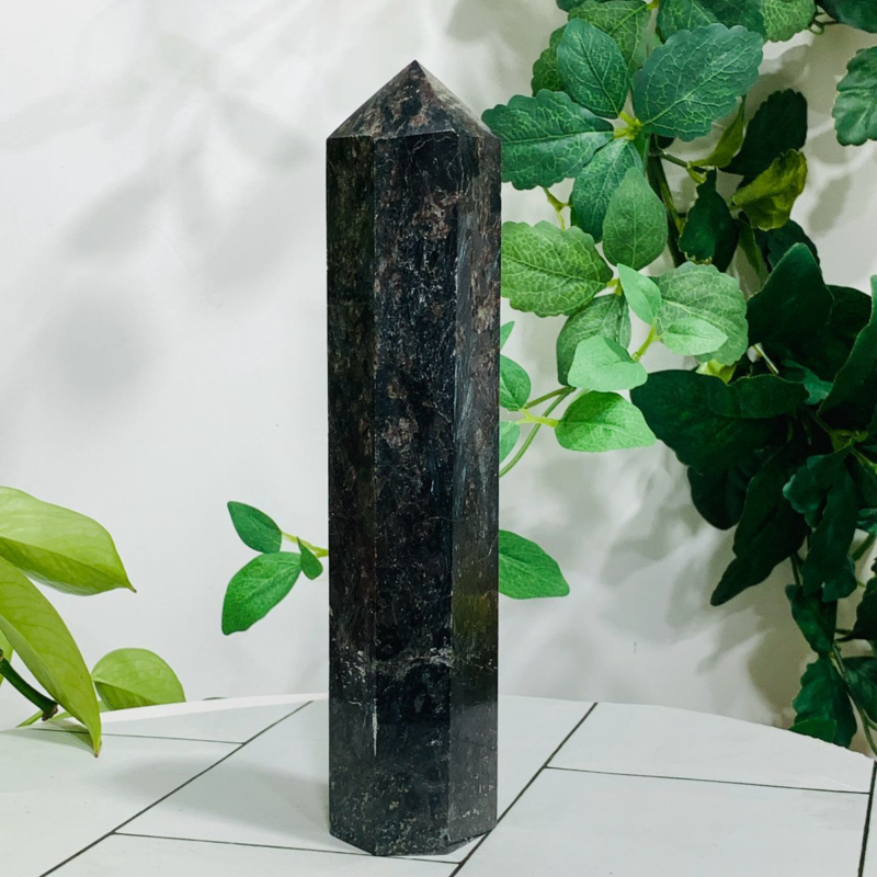 658g Natural Firework Stone Quartz Obelisk Crystal Wand Point Tower Healing