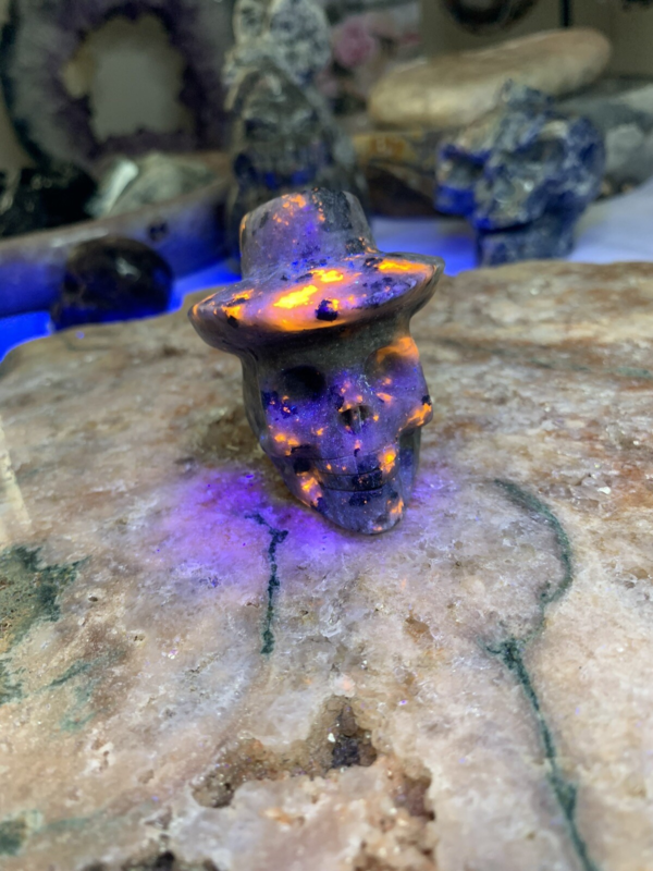 Small Yooperlite Crystal Skull - Crystal Skull Carving - UV Reactive Crystal 2”