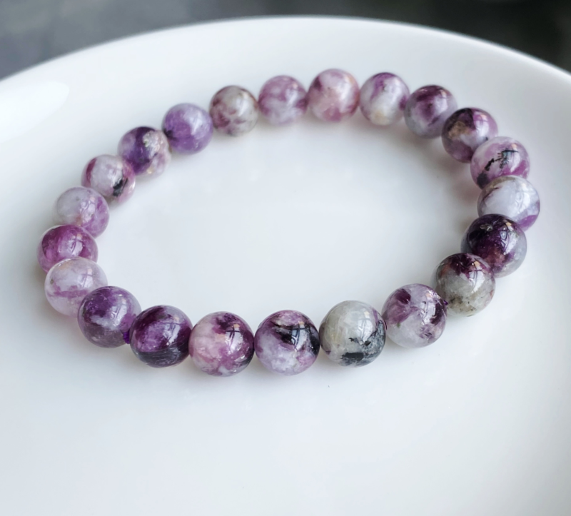 8.5mm Natural PurplelepidoliteQuartz Crystal Water Sticky Beads Bracelet
