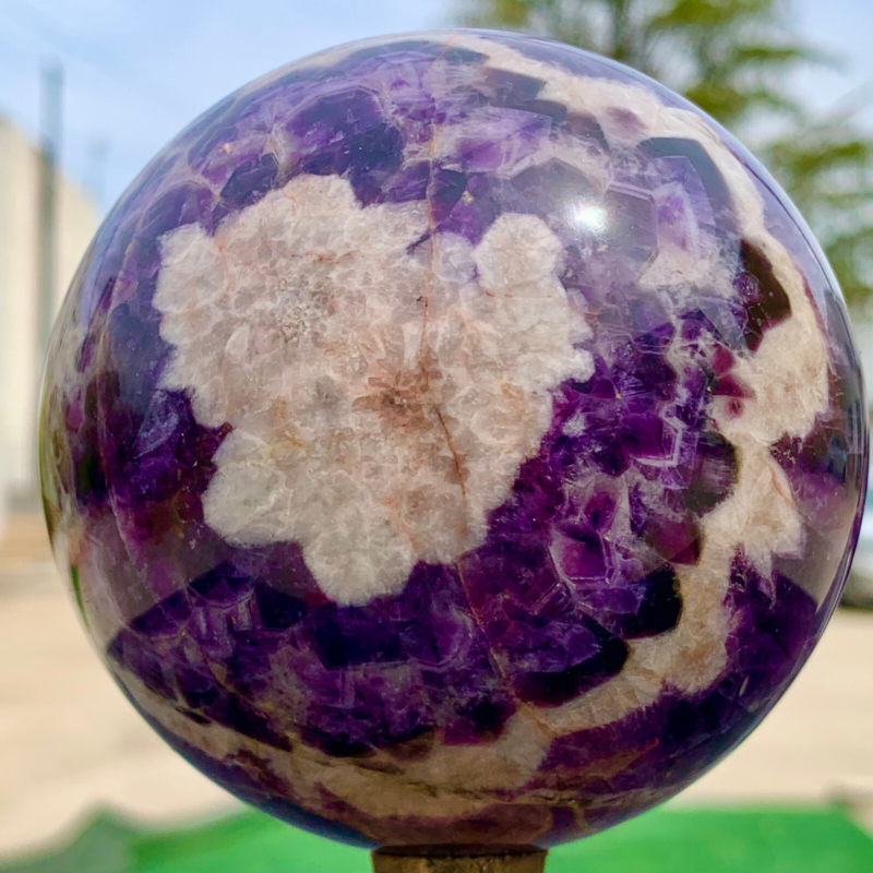 1.8LB Natural beautiful Dream Amethyst Quartz Crystal Sphere Ball Healing