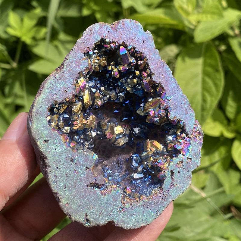190g Electroplating color Natural Crystal Agate cave ornaments crystal cluster q
