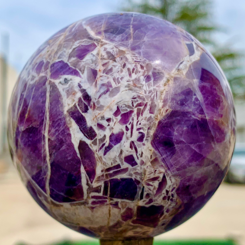 1.29LB Natural beautiful Dream Amethyst Quartz Crystal Sphere Ball Healing
