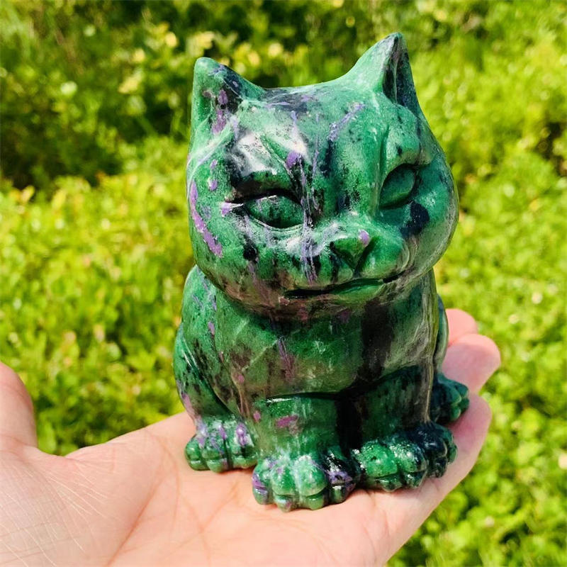 1pc Natural zoisite cat hand carved Quartz Crystal skull Reiki