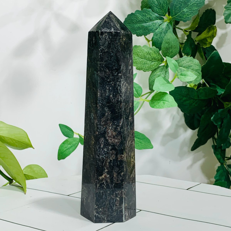 646g Natural Firework Stone Quartz Obelisk Crystal Wand Point Tower Healing