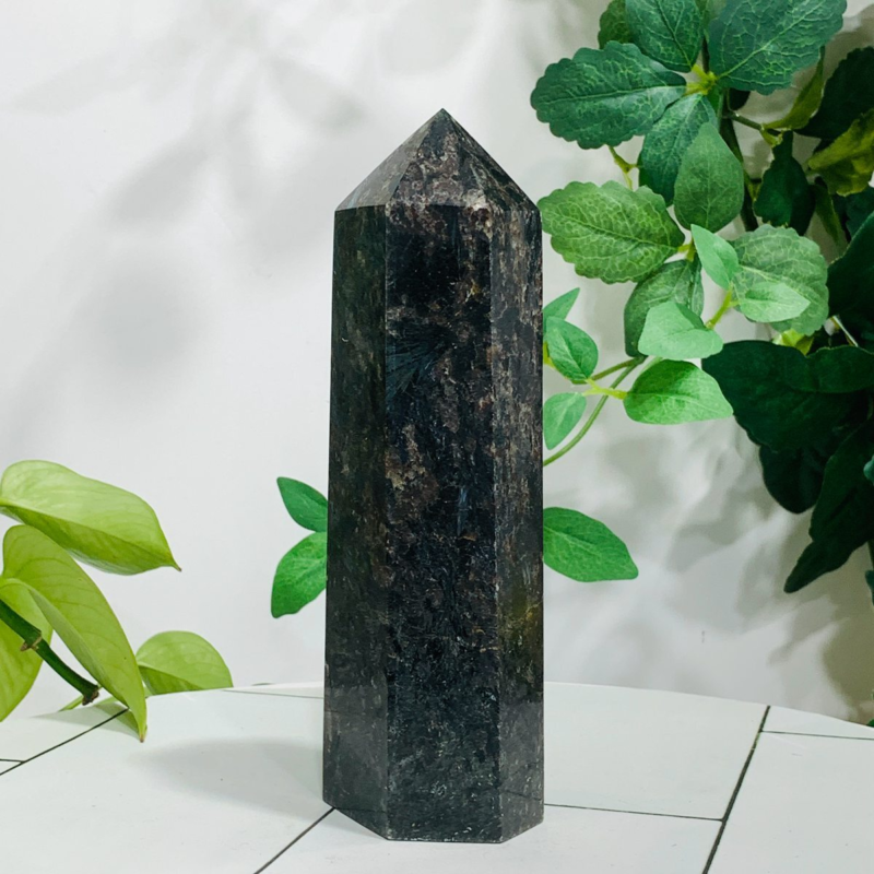 840g Natural Firework Stone Quartz Obelisk Crystal Wand Point Tower Healing