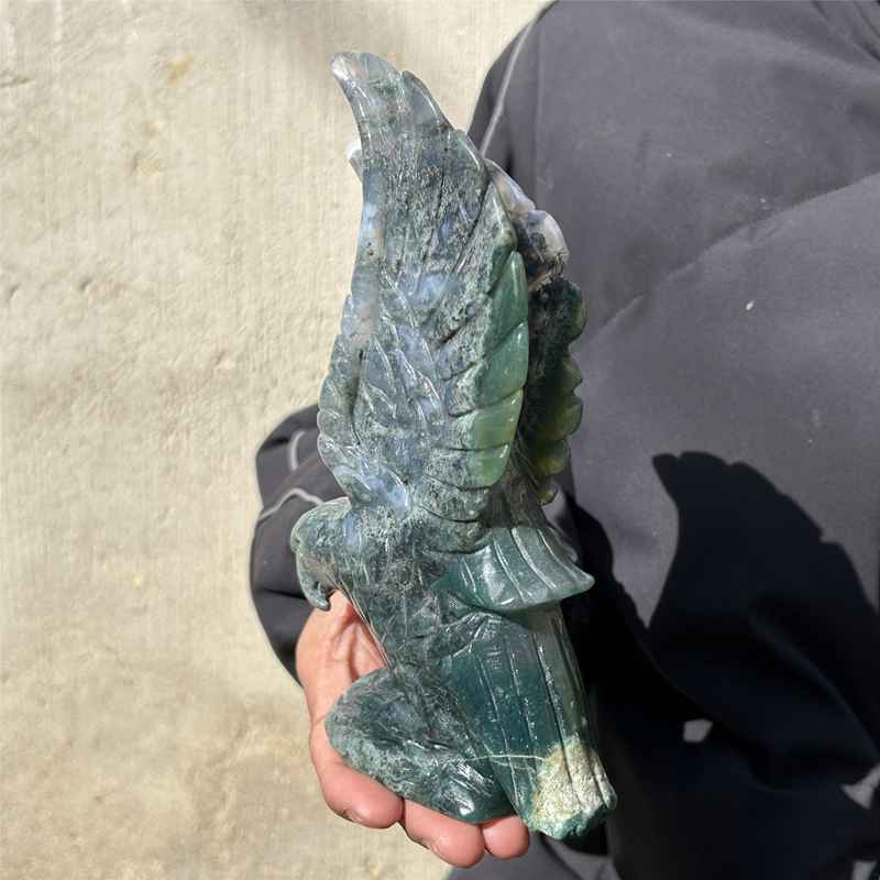 0.69kg Natural agate eagle skull carved Quartz Crystal skull Healing