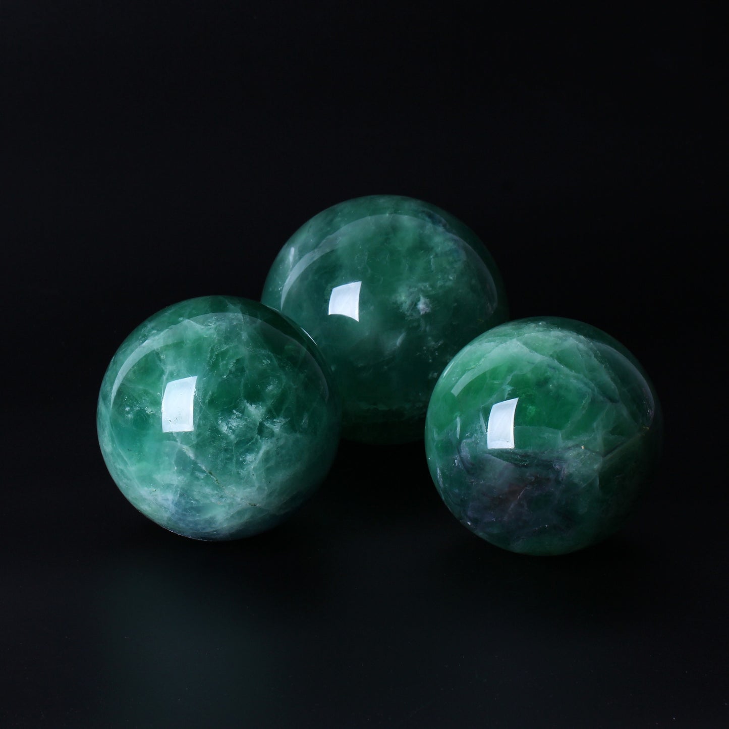 Natural green fluorite crystal ball crystal ball decoration