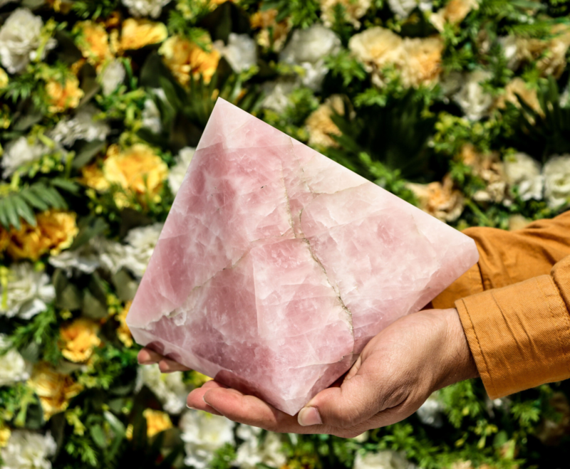 165MM Pink Rose Quartz Crystal Pyramid Aura Healing Chakra Energy Gemstone Point