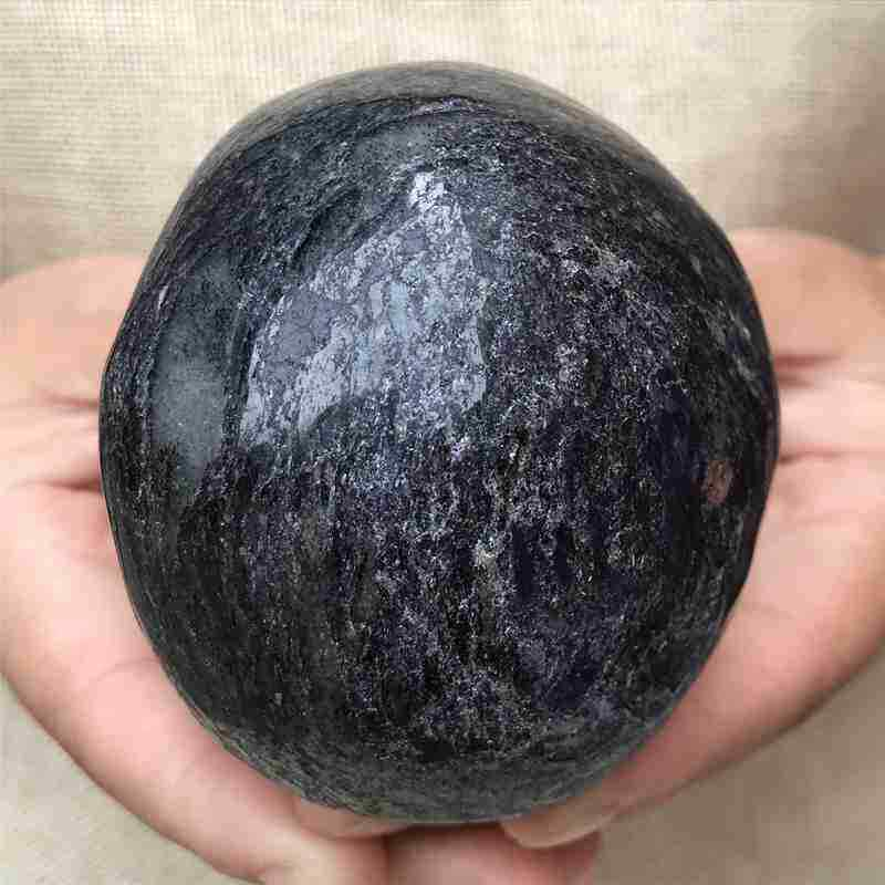 0.55Kg Natural black jade quartz skull carved Quartz Crystal skull Healing