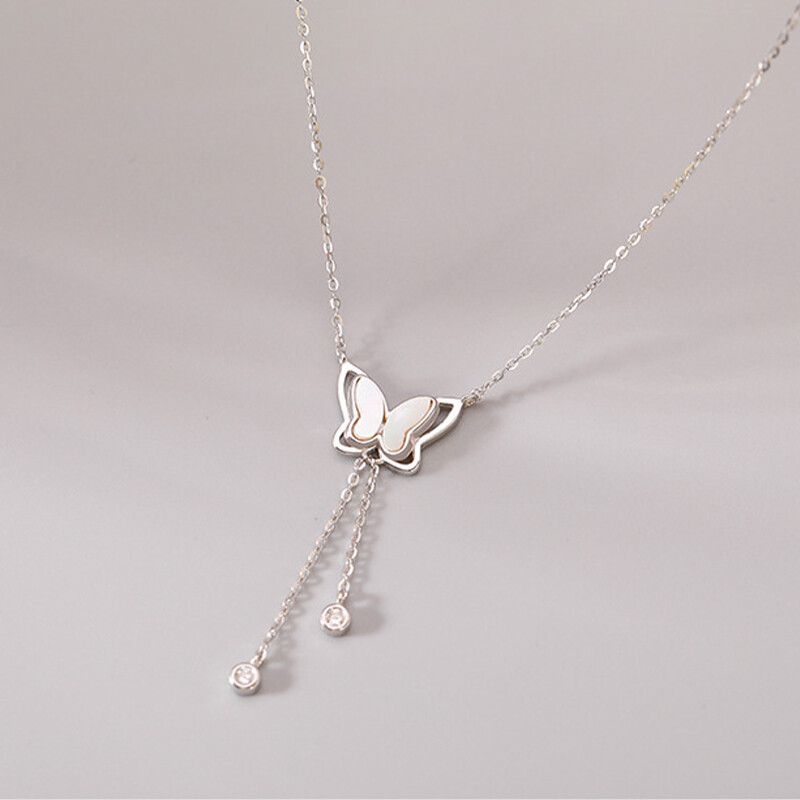 New Shiny Butterfly Necklace Ladies Exquisite Clavicle Chain Necklace Jewelry Bh