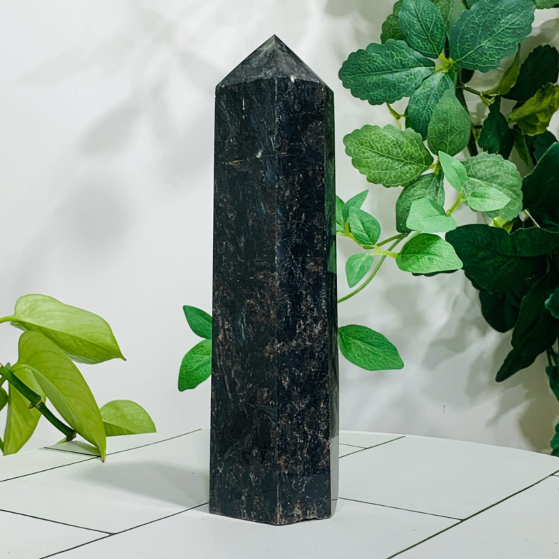 852g Natural Firework Stone Quartz Obelisk Crystal Wand Point Tower Healing