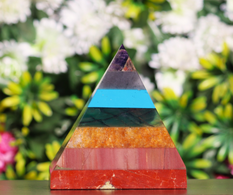 14CM Natural Seven Chakra Aura Healing Power Reiki Spirit Energy Stone Pyramid